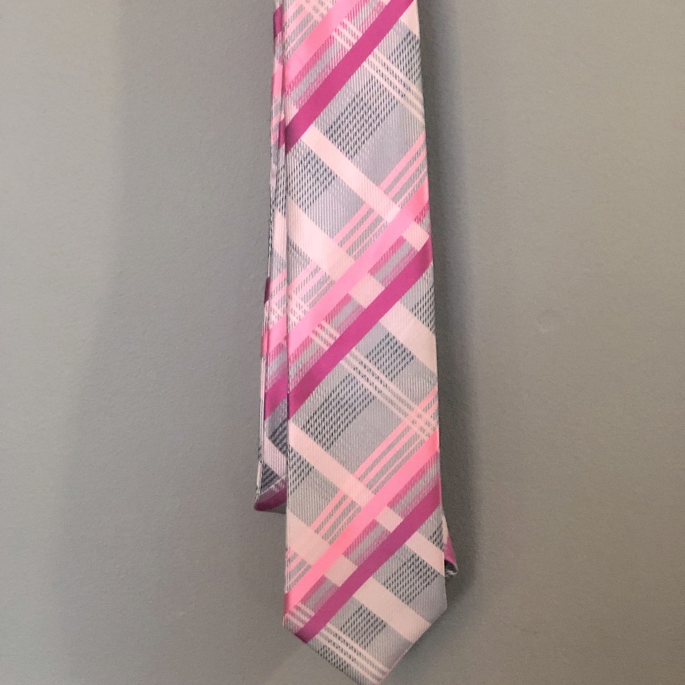 Geoffrey Bean pink and grey tie